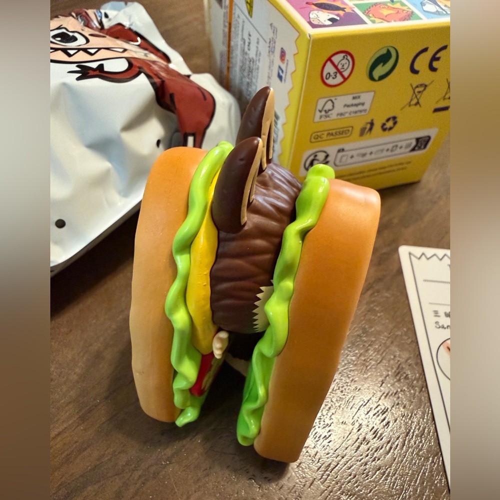 POP MART The Monsters Wacky Mart The Sandwich - Picture 7 of 11